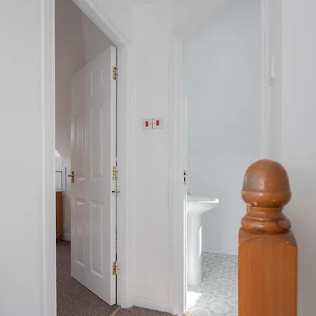 Ardenlee - Stylish 3 Bed Apt Close To City, Parking And Wifi Belfast Exterior photo