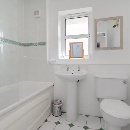 Ardenlee - Stylish 3 Bed Apt Close To City, Parking And Wifi Belfast Exterior photo