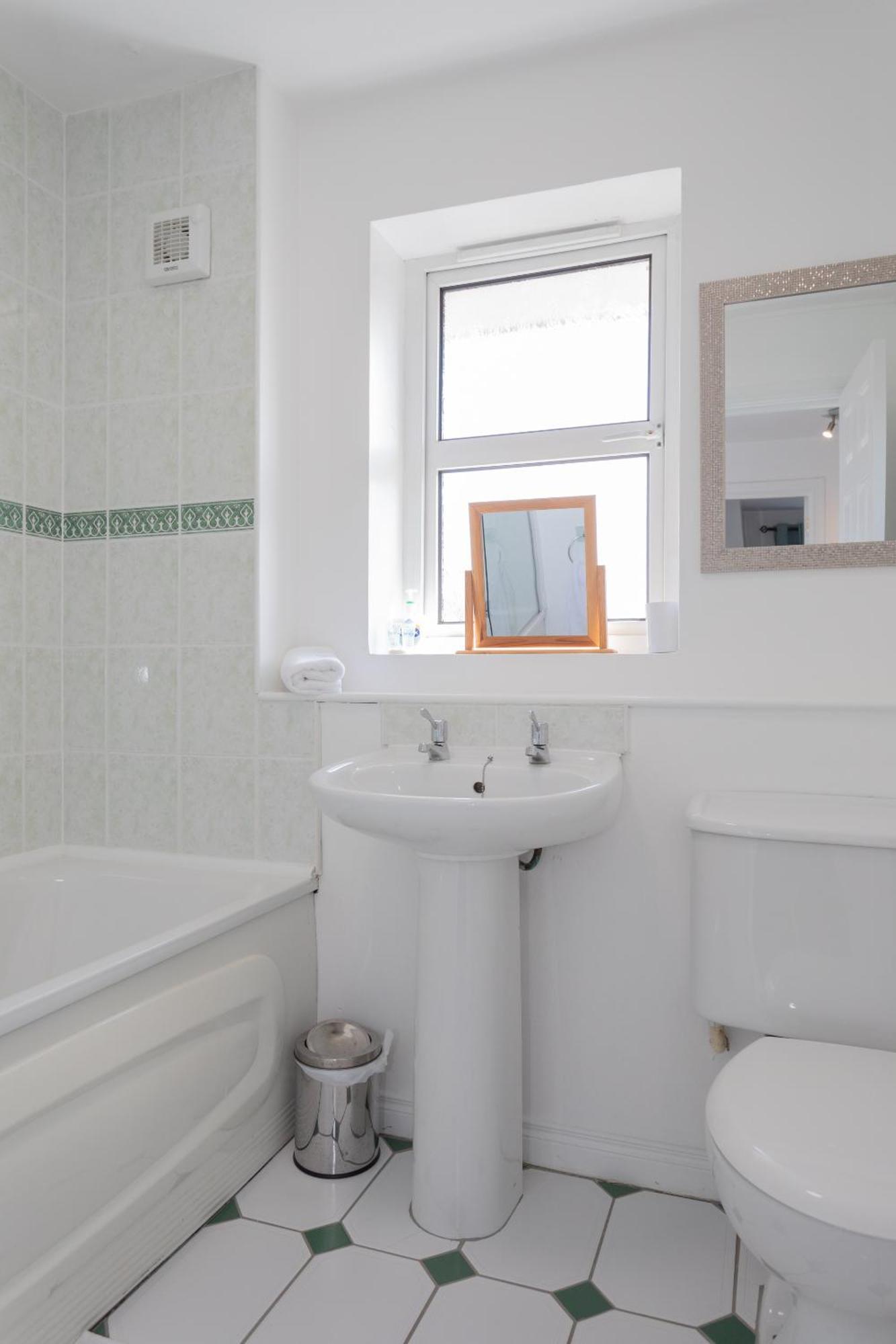 Appartement Ardenlee - Stylish 3 Bed Close To City, Parking And Wifi *